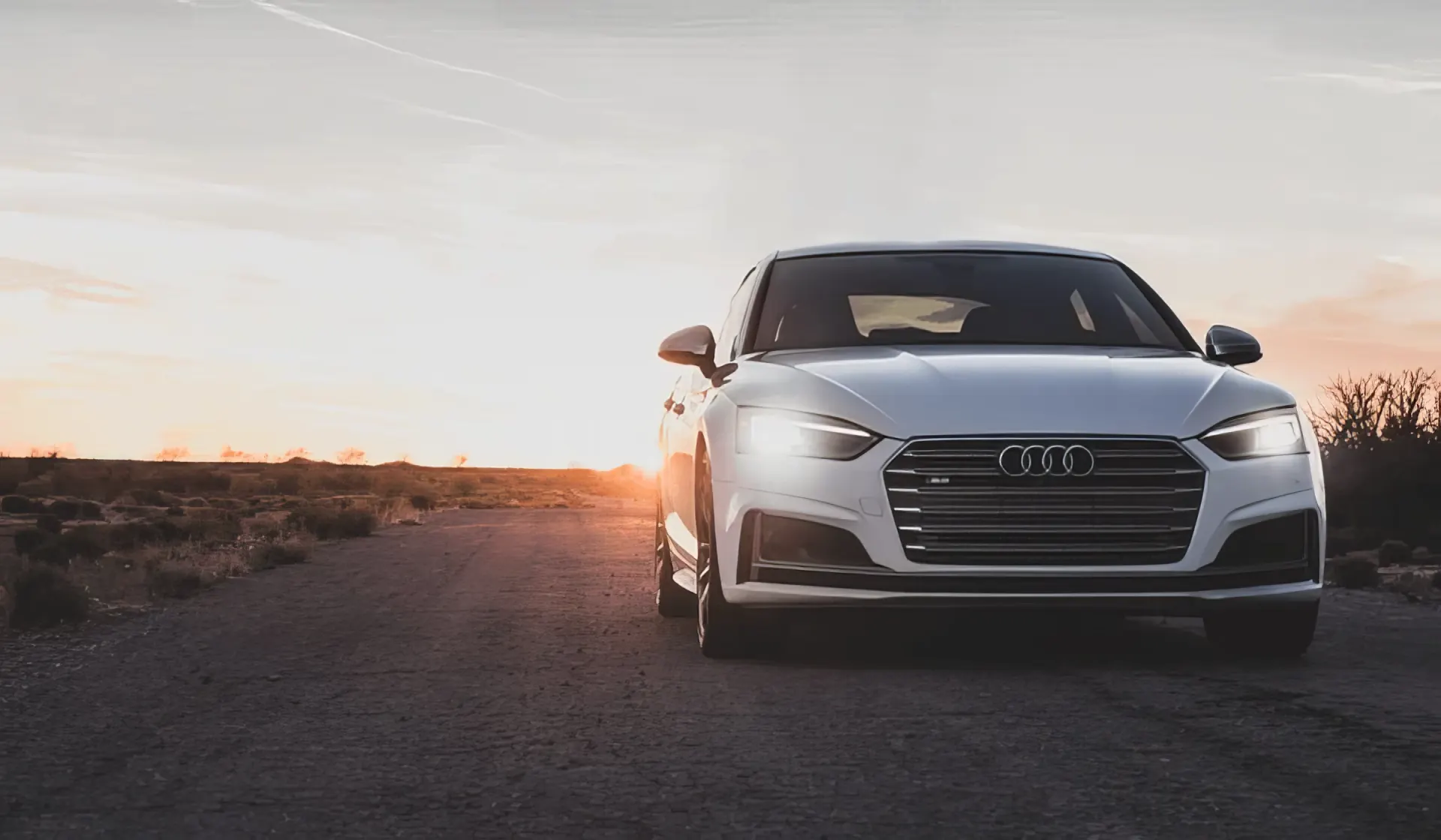 Open road heading north into New Hampshire &mdash; cross-border car rental savings for Massachusetts residents